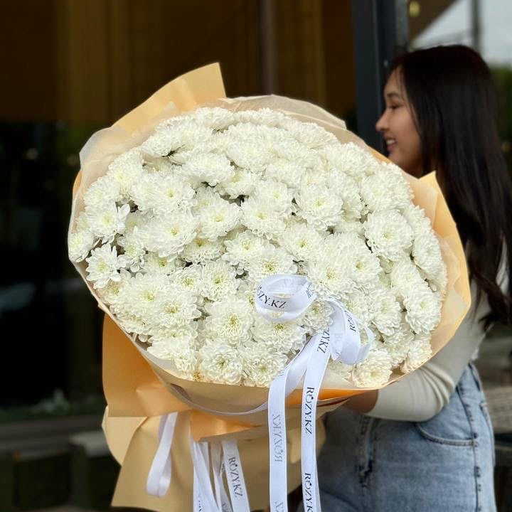 Монобукет из 25 белых хризантем Доставка цветов Астана