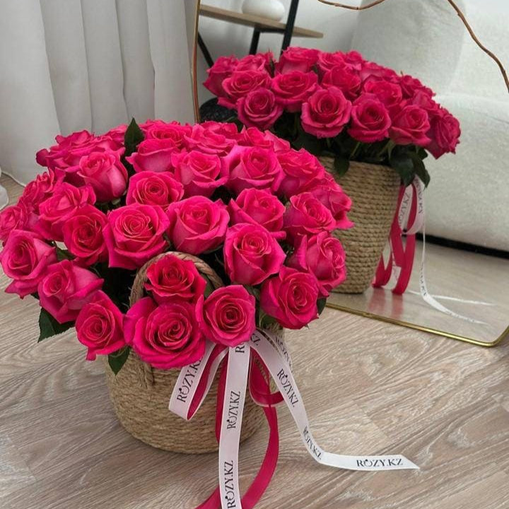 Ротанговая корзина из 35 роз Доставка цветов Астана