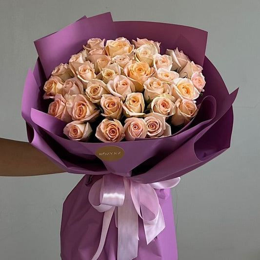 35 Персиковых роз Доставка цветов Астана