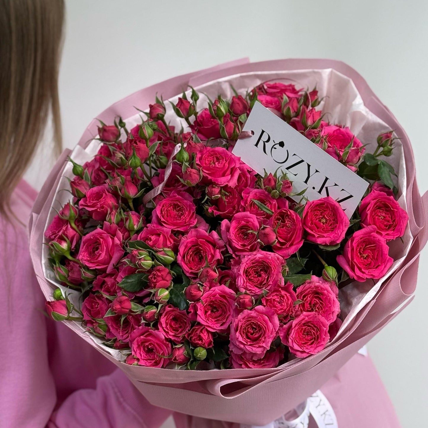 Букет из 11 кустовых роз Доставка цветов Астана