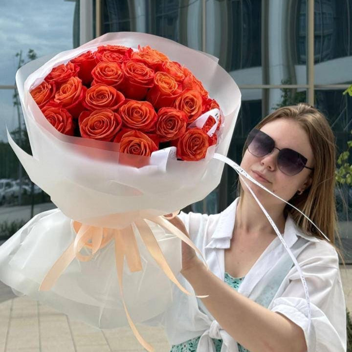 Букет из 25 оранжевых роз Доставка цветов Астана