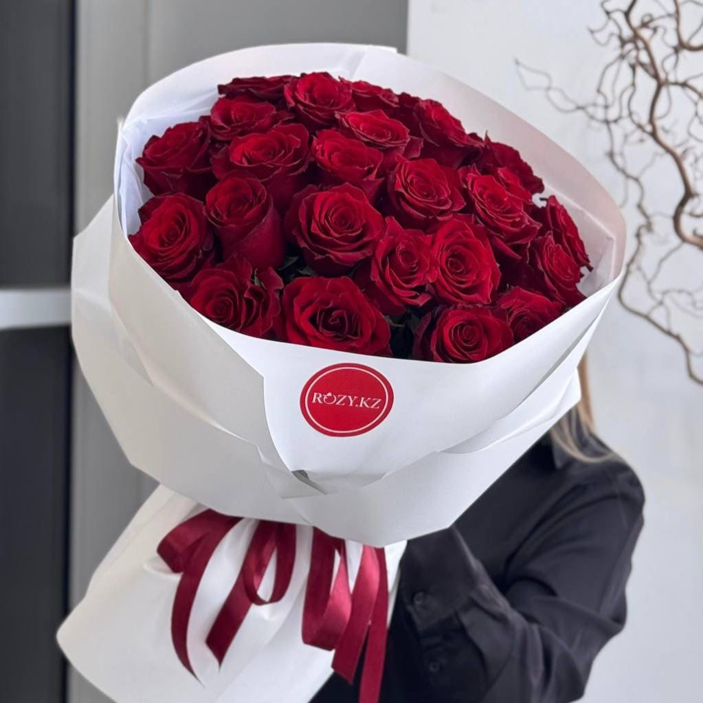 Монобукет из 25 красных роз Доставка цветов Астана