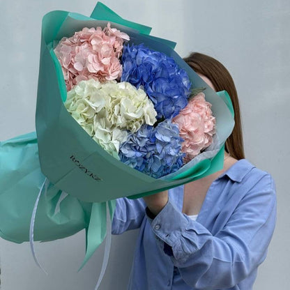 Монобукет из 5 гортензий Доставка цветов Астана