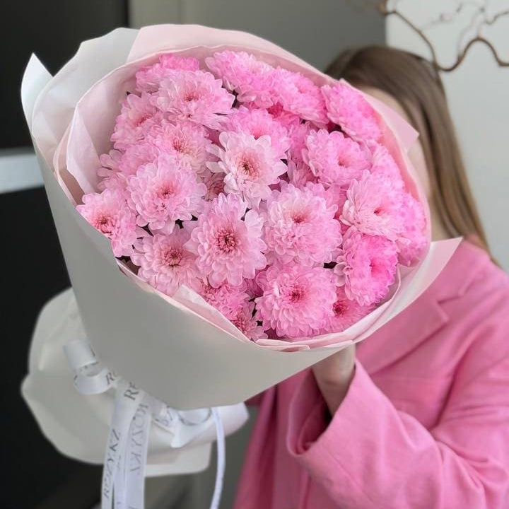 Монобукет из 5 розовых хризантем Доставка цветов Астана